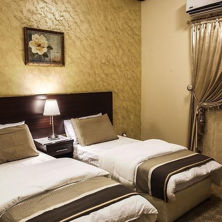 Manazel Al Sofara Aparthotel Янбу Екстериор снимка